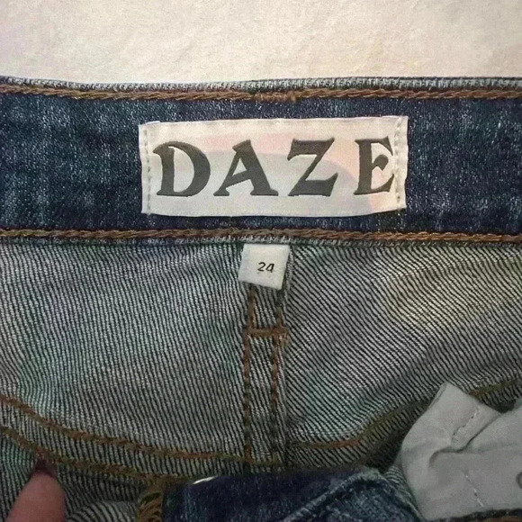 Daze Denim The Original High Rise Mom - Picture 3 of 5